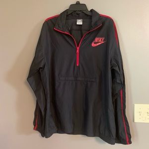 Men’s Nike pull over half zip windbreaker jacket